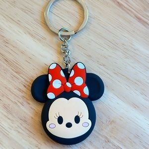 Brand new Minnie Mouse AirTag case keychain